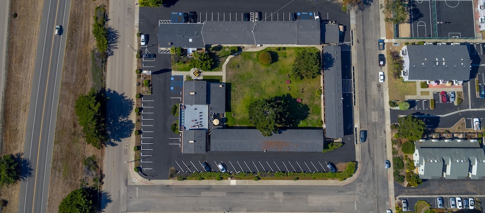 Silver Surf Motel - photo 133