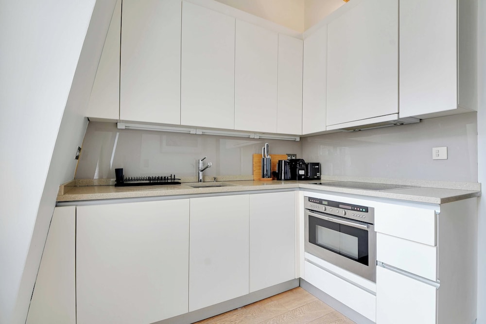 Charming 2br 5p Eiffel Tower Trocadero - last minute hotel in Paris