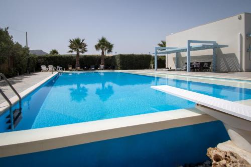 Villa Afrodite Luxury Villa and Pool — 4-Star Luxury Hotel in Custonaci, Italy