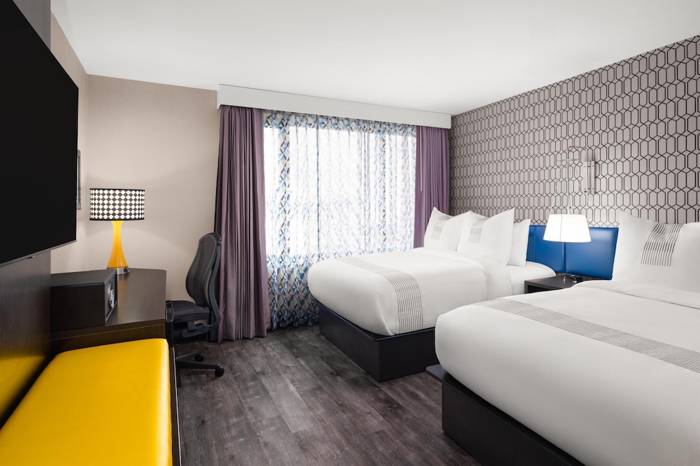 GLō Best Western Bronx NYC - photo 4