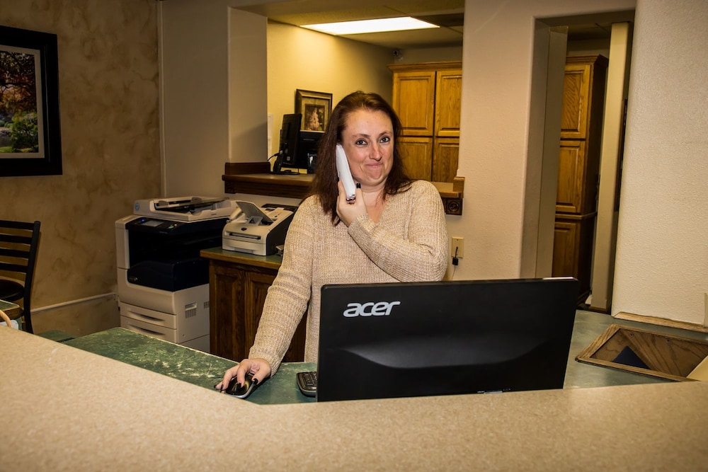 Baymont by Wyndham Fargo - photo 5