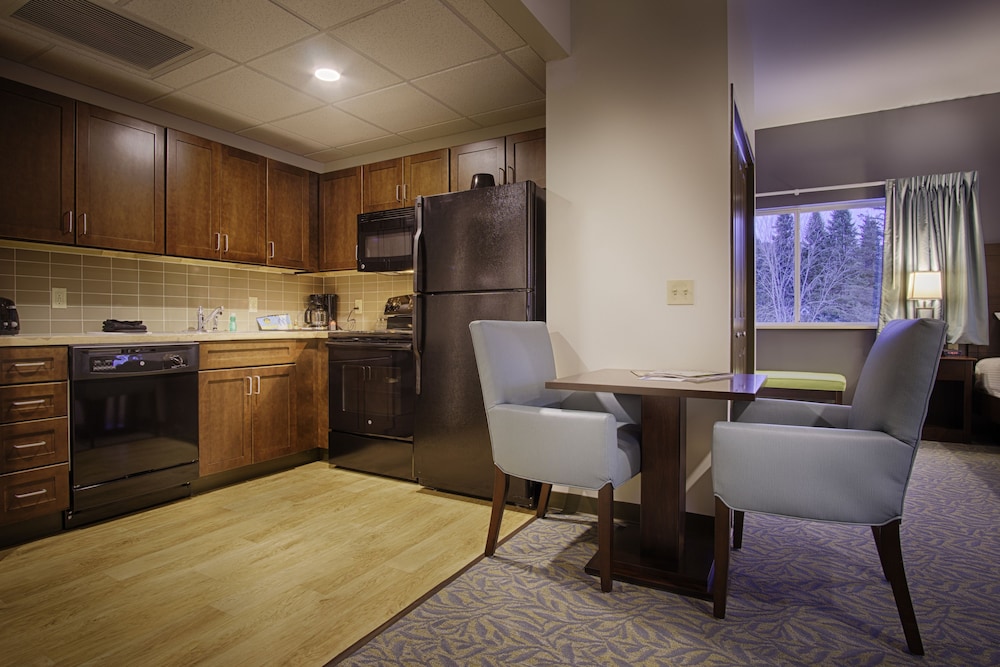 Sun & Ski Inn And Suites - photo 58