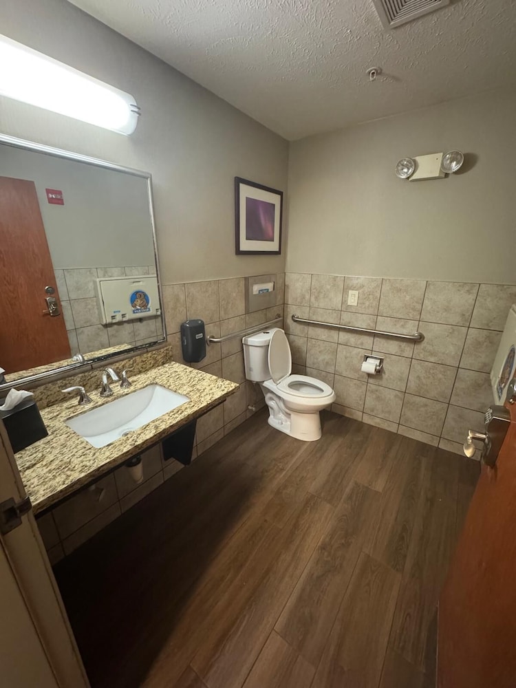 Wyndham Garden Anchorage Airport - photo 20