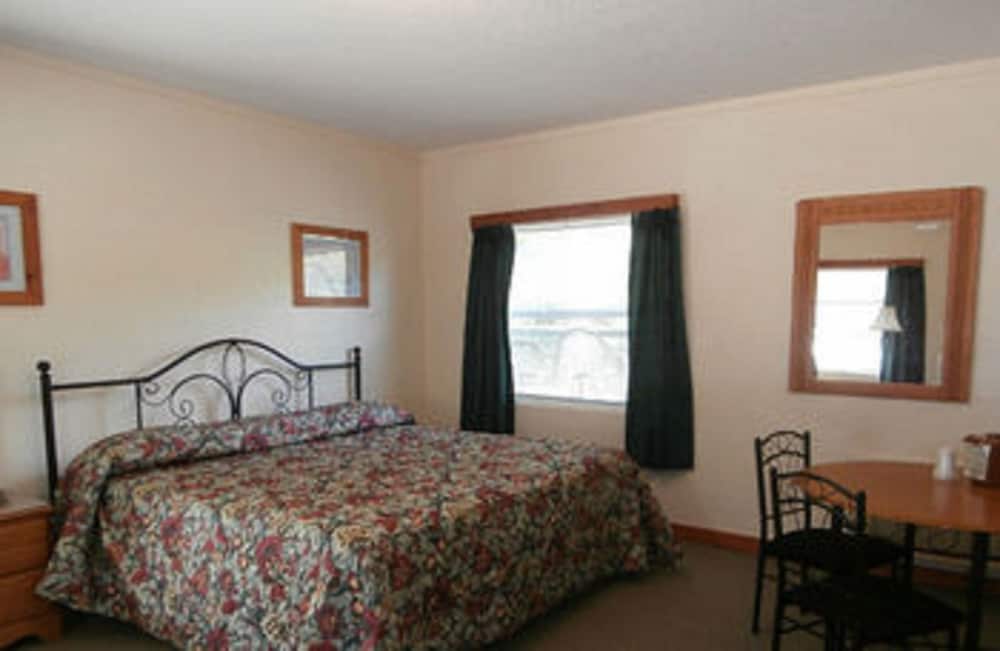 Riverbend Lodging - photo 9