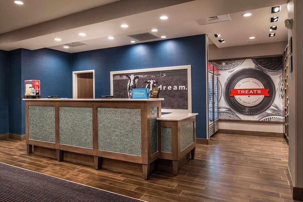 Hampton Inn Benson - photo 8