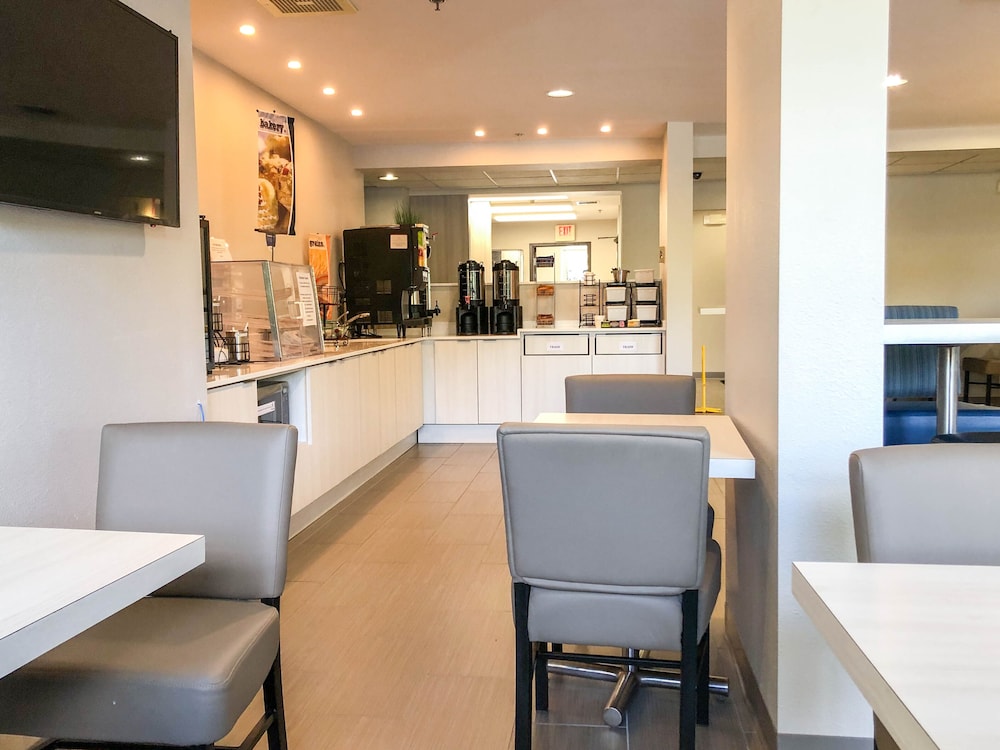 Microtel Inn & Suites by Wyndham Eagan St Paul - photo 17