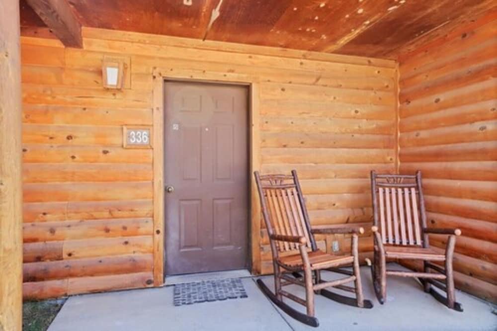 Headwater S Lodge Cabins At Flagg Ranch - photo 38