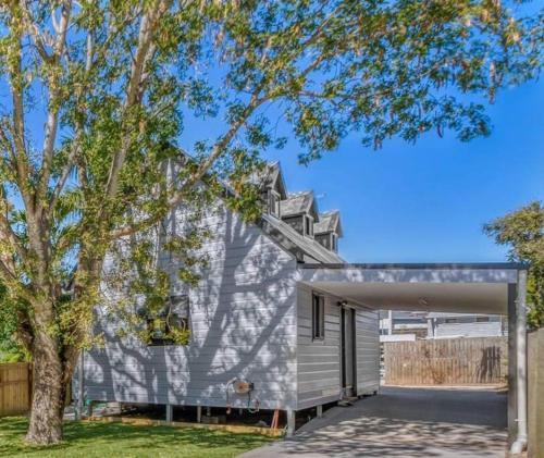 Gabba Central Lofthouse Sleeps5 Pets in Brisbane, Australia