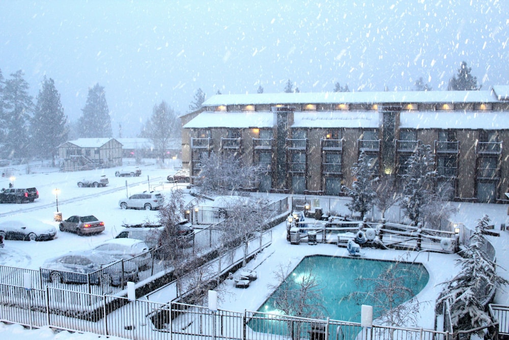 Holiday Inn Resort The Lodge At Big Bear Lake by IHG - photo 79