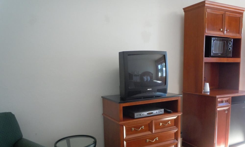 Bellevue High Country Motel - photo 13
