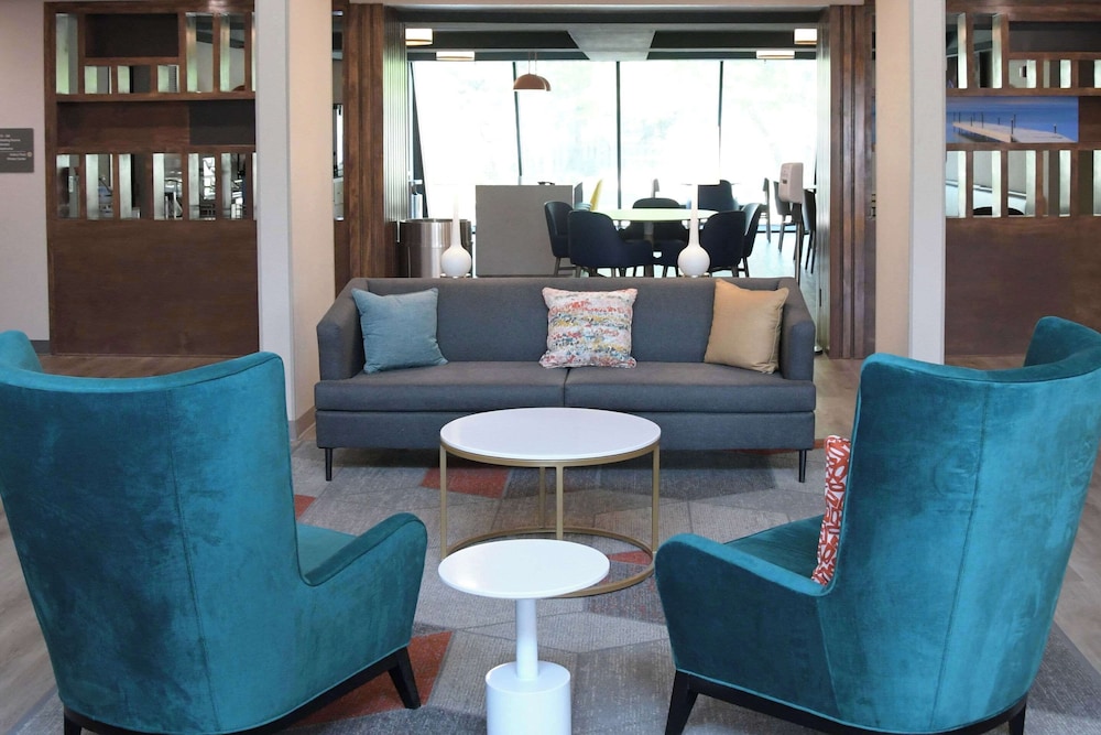 Comfort Inn & Suites NW Milwaukee - photo 5