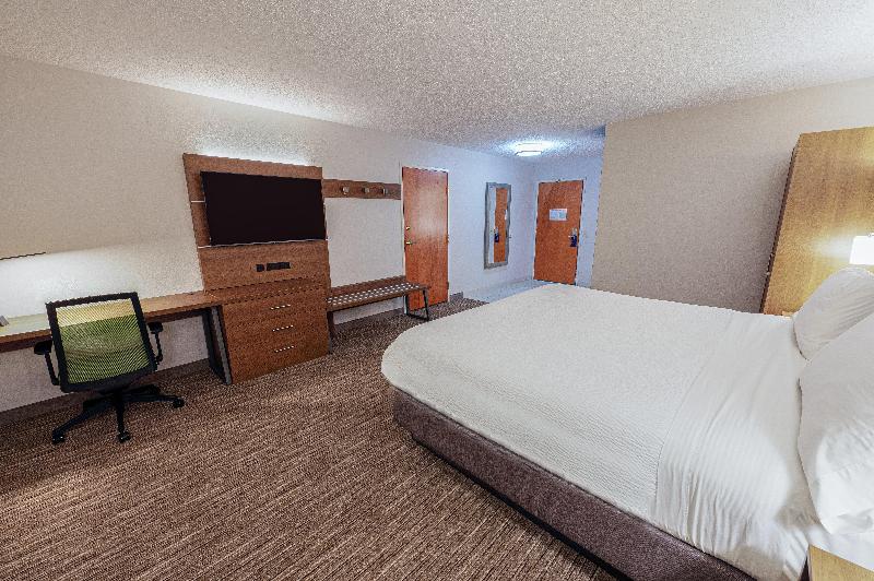Holiday Inn Express Hotel & Suites Goshen by IHG - photo 74