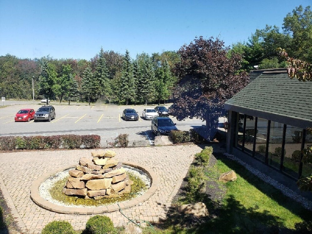Chateau Resort & Conference Center - photo 40