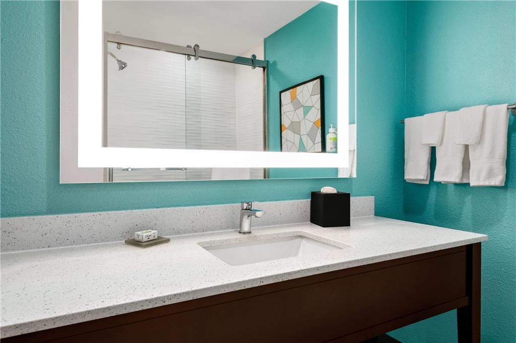 La Quinta Inn & Suites by Wyndham Montgomery - photo 27