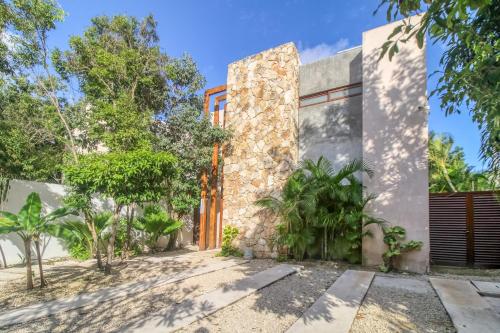 Nido Balam - carbon neutral hotel in Tulum