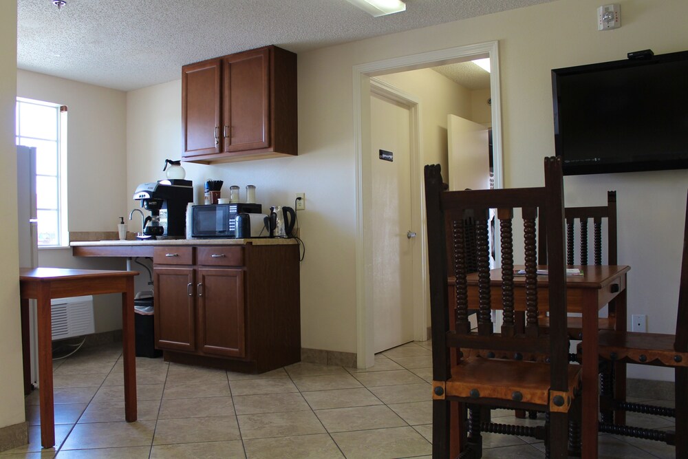 Carom Inn Denham Springs BatonRouge - photo 24