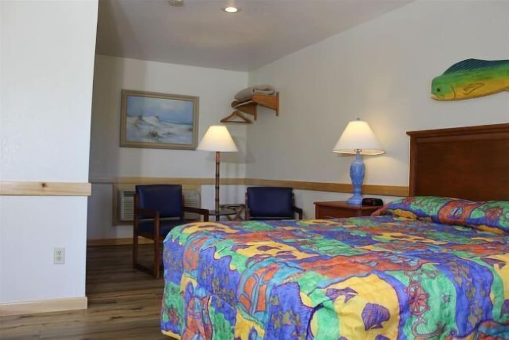 Pony Island Inn - photo 13
