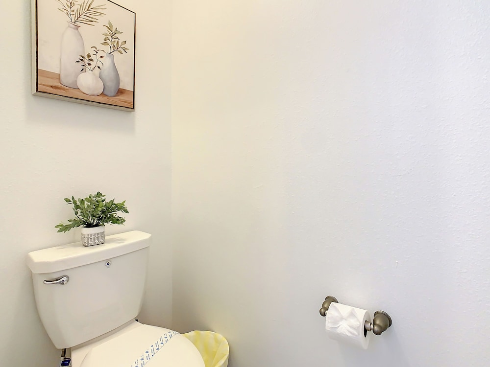 Sophisticated Living at Storey Lake - photo 13