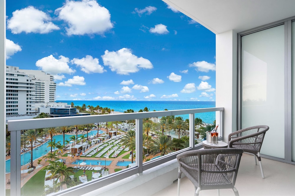 Fontainebleau Miami Beach Private Luxury Suites - photo 509