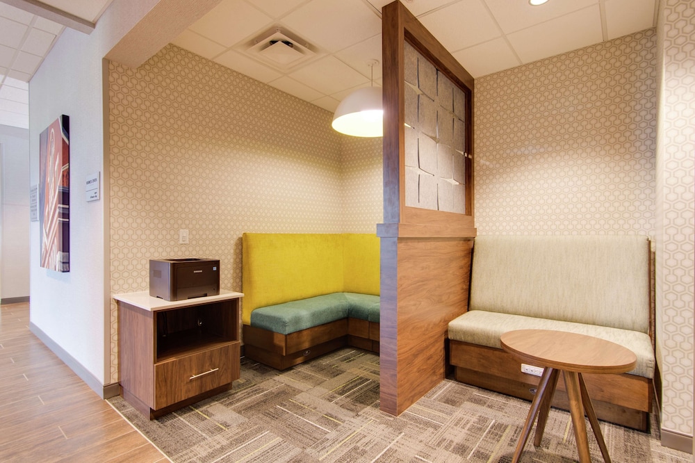Hampton Inn & Suites Nashville North Skyline - photo 48