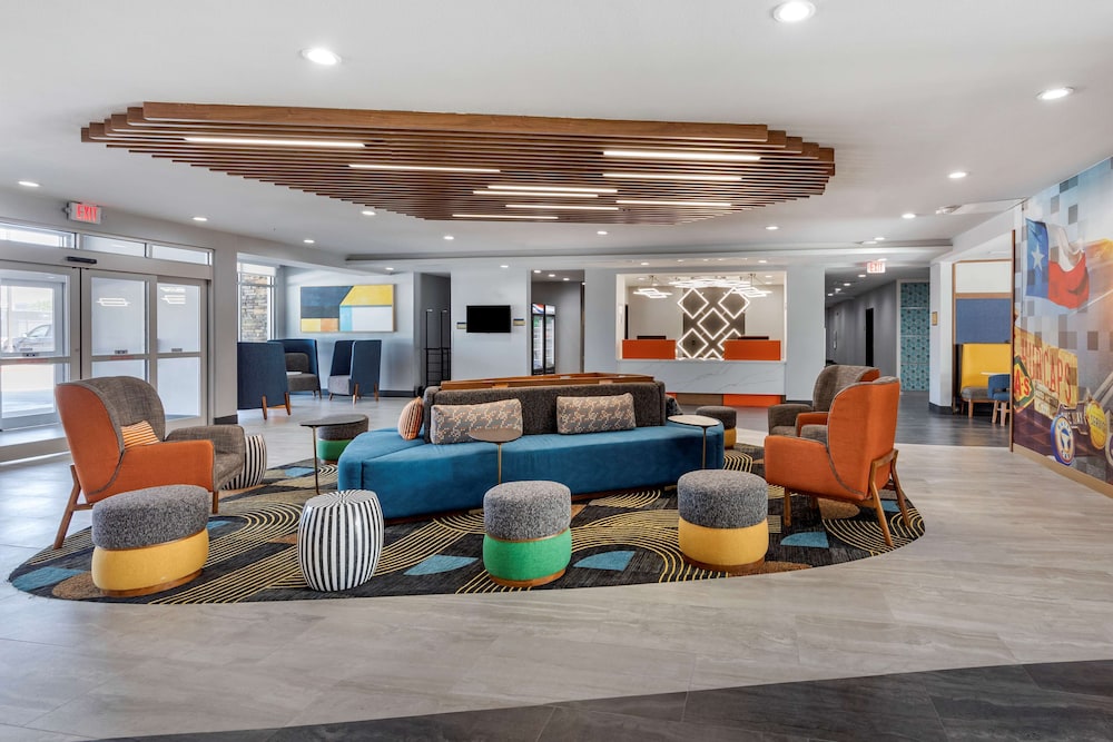 Best Western Plus Amarillo East Hotel - photo 2