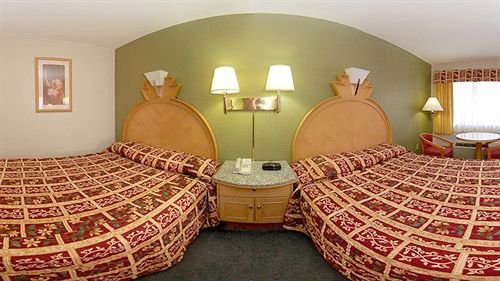 Comfort Inn & Suites — Salina — photo 3