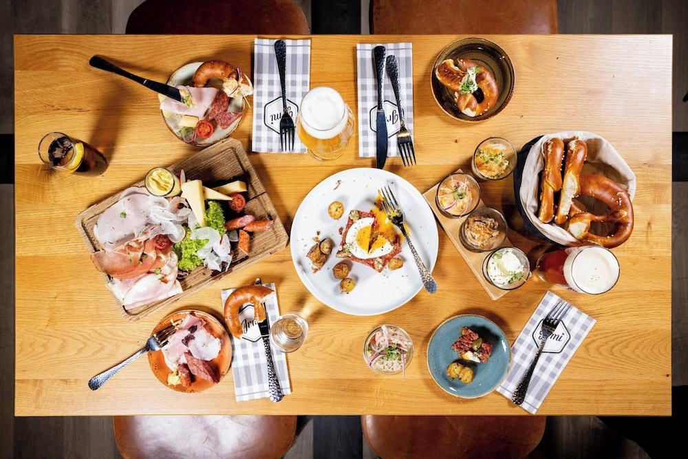 מזון ומשקאות