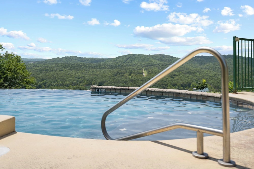 Stone Cliff Relaxation w Resort Amenities - featured photo