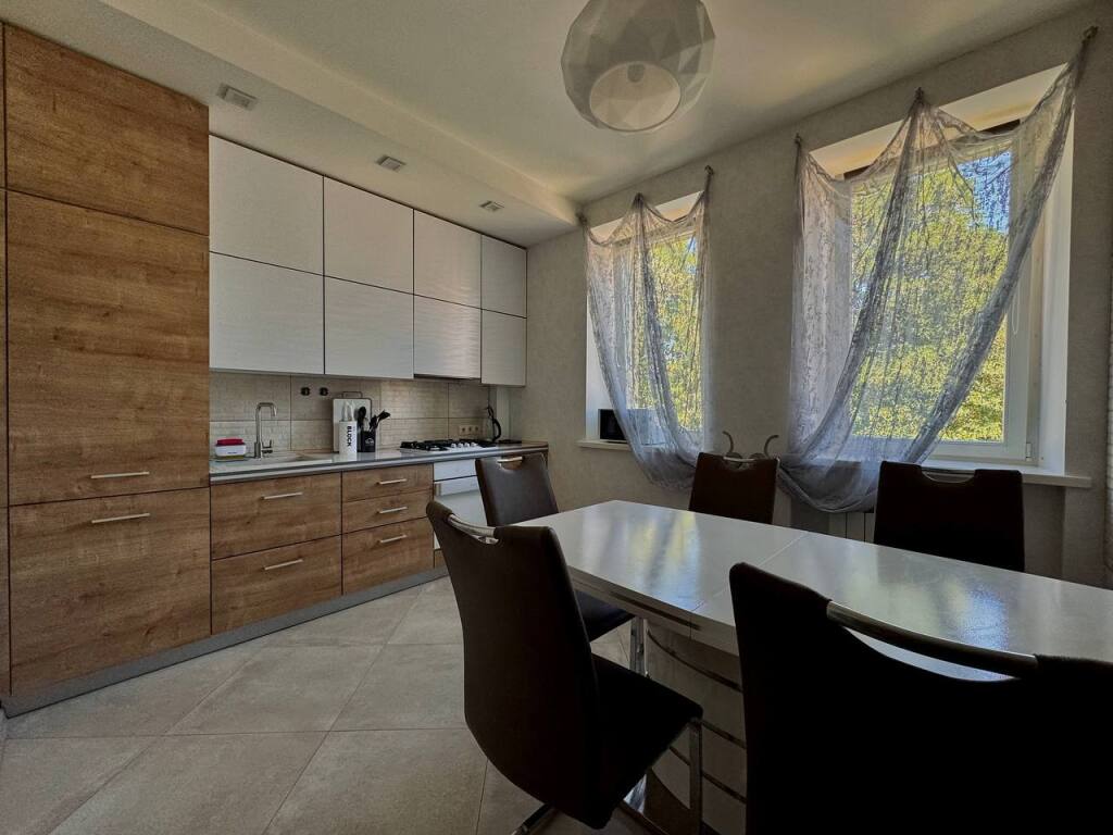 Apartamenty Dizaynerskaya Treshka Ryadom S Ploschad Pobedy — 5-Star Luxury Hotel in Minsk, Belarus