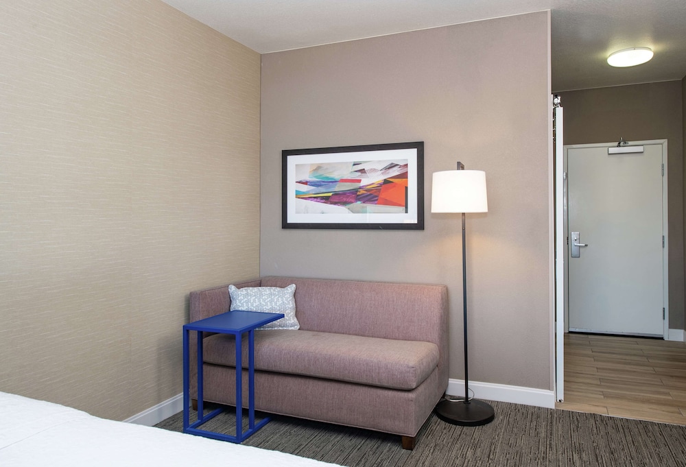 Hampton Inn Phoenix Airport North - photo 24
