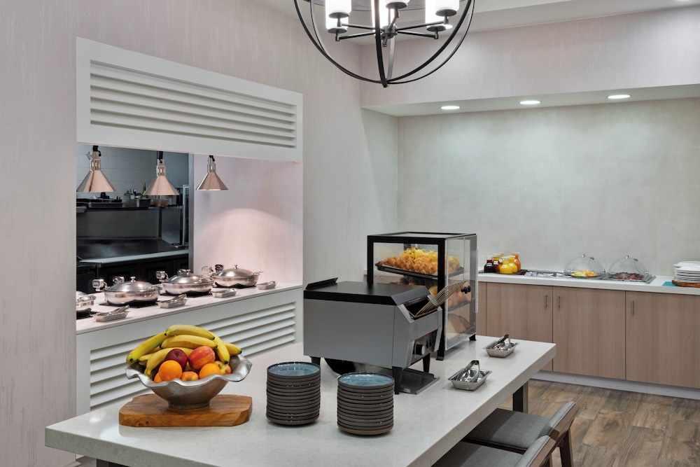 Hilton Garden Inn Tampa Airport Westshore - photo 27