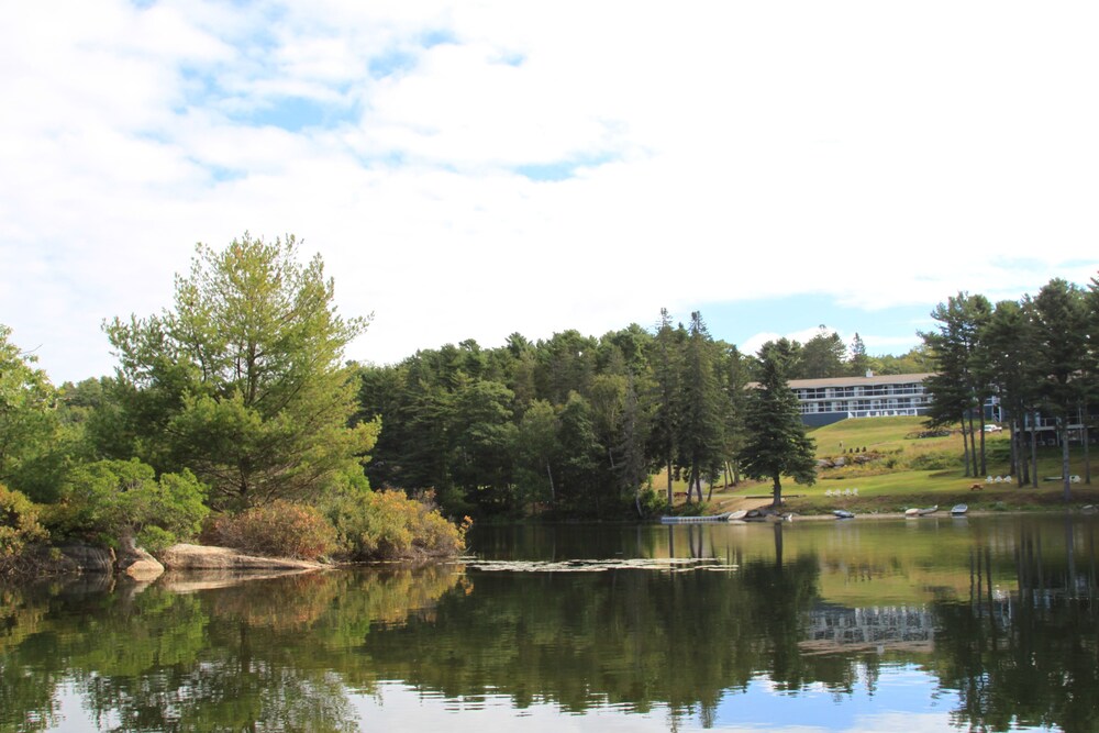 Beach Cove Waterfront Inn - photo 24