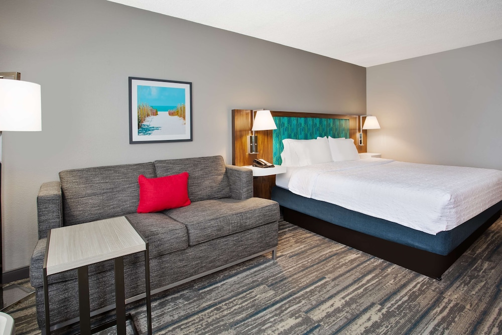 Hampton Inn & Suites Cape Coral Fort Myers Area FL - photo 25