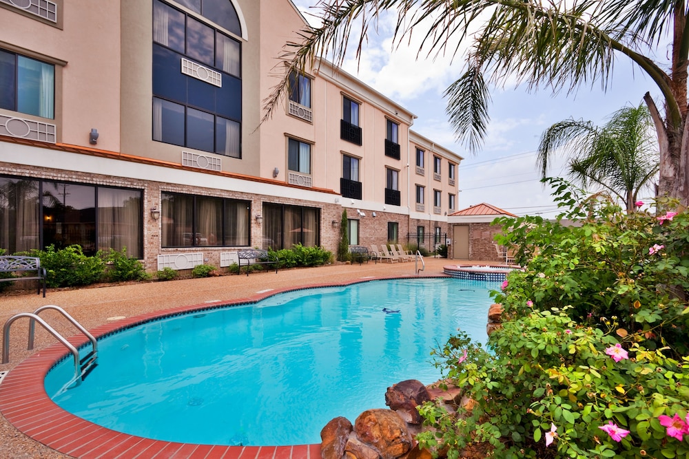Holiday Inn Express Hotel & Suites Fairfield North by IHG - photo 13