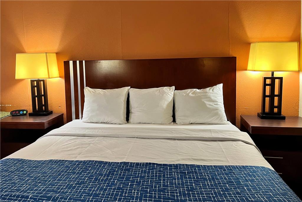 Travelodge by Wyndham Seymour - photo 16