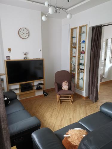 The Happy House — 4-Star Luxury Hotel in Huddersfield, United Kingdom