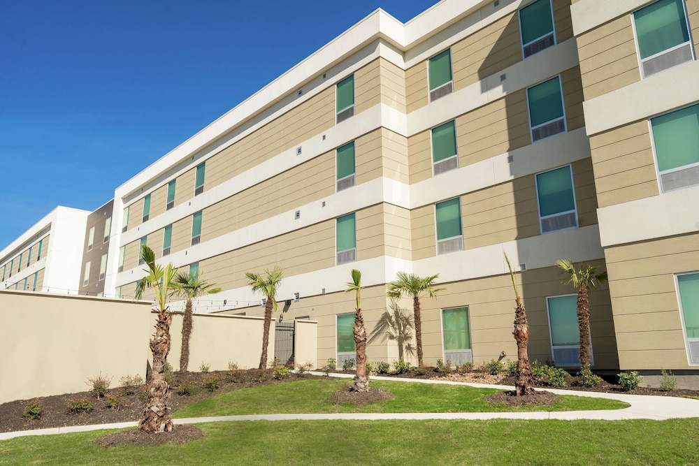 Home2 Suites by Hilton San Antonio at the Rim - photo 45