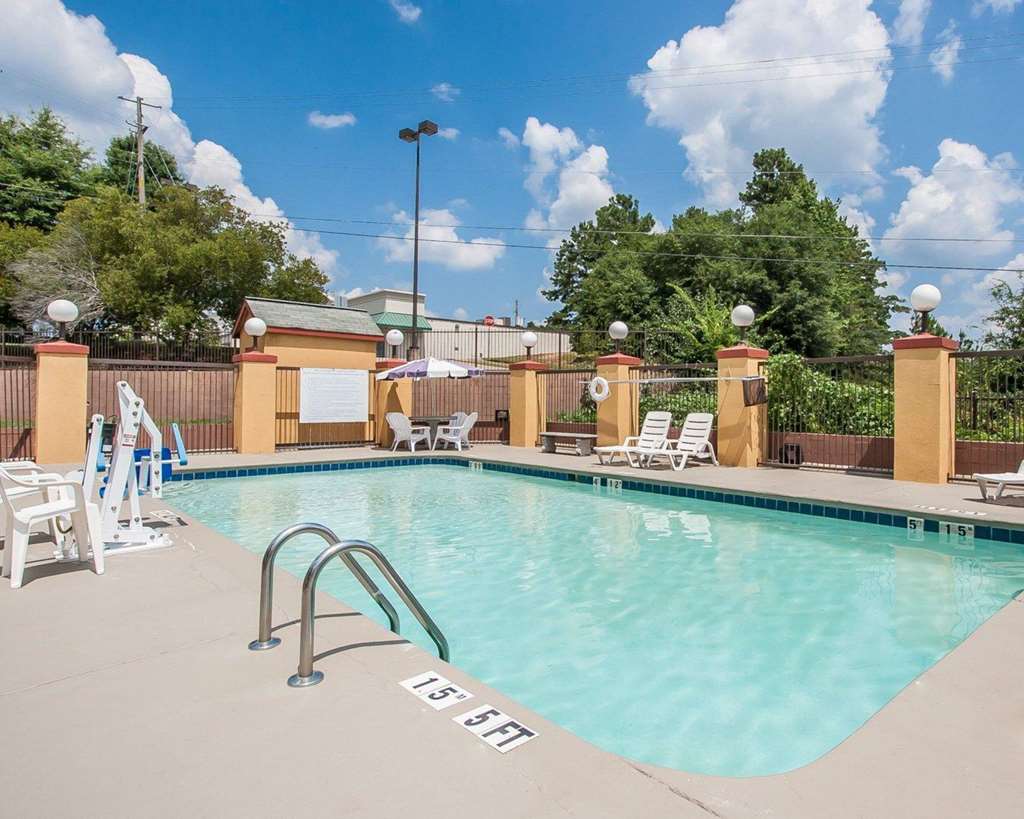 Econo Lodge Northport Tuscaloosa North - photo 32