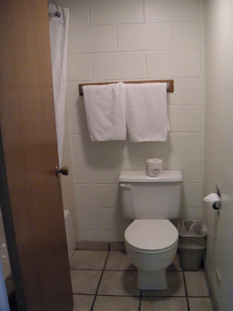 Motel West - photo 33