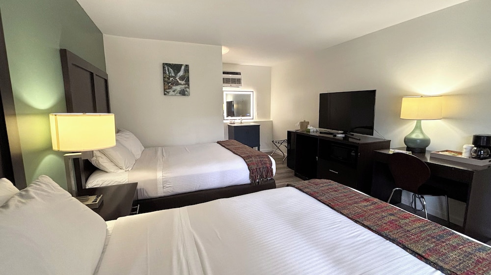 Castlewood Inn - photo 27