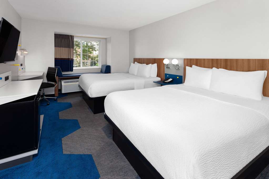 Microtel Inn by Wyndham Janesville - photo 14