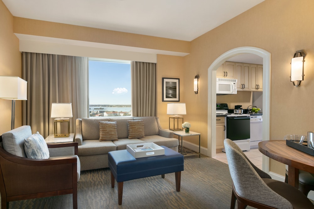 Hilton Ocean City Oceanfront Suites - photo 8