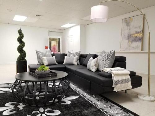 9Br Sleeps 19. Amazing Deal in New Orleans, United States