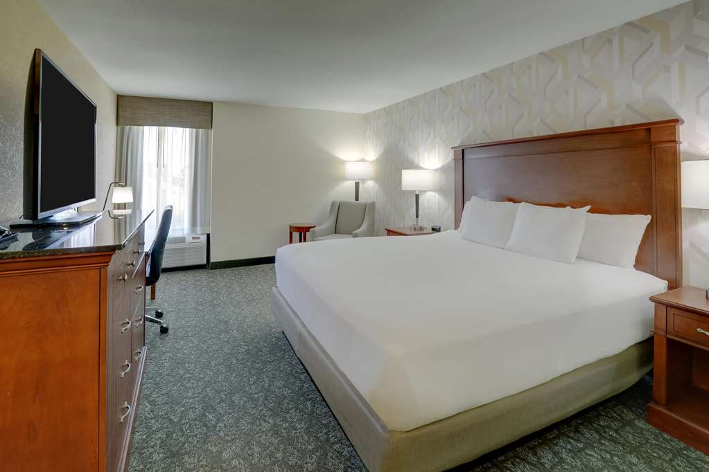 Drury Inn & Suites Charlotte University Place - photo 26