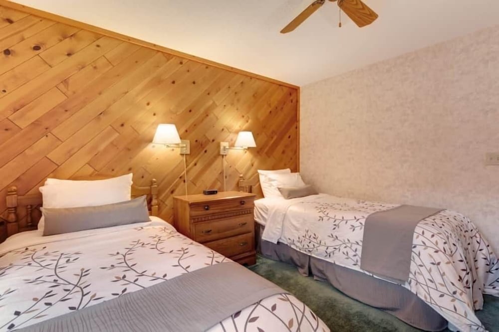 Chanticleer Inn - photo 16
