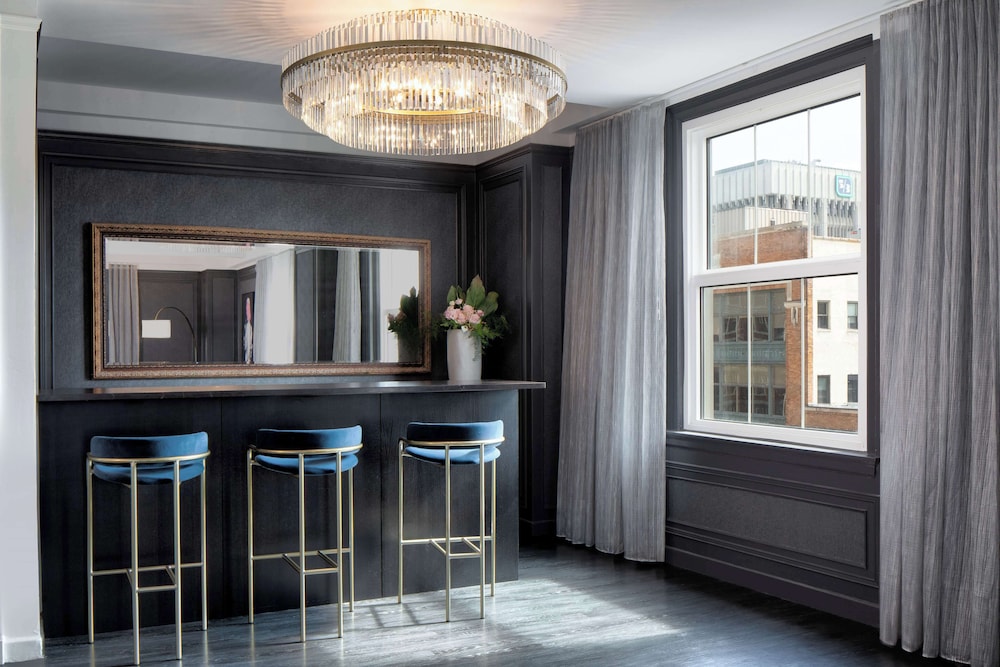 Amway Grand Plaza Curio Collection by Hilton - photo 26