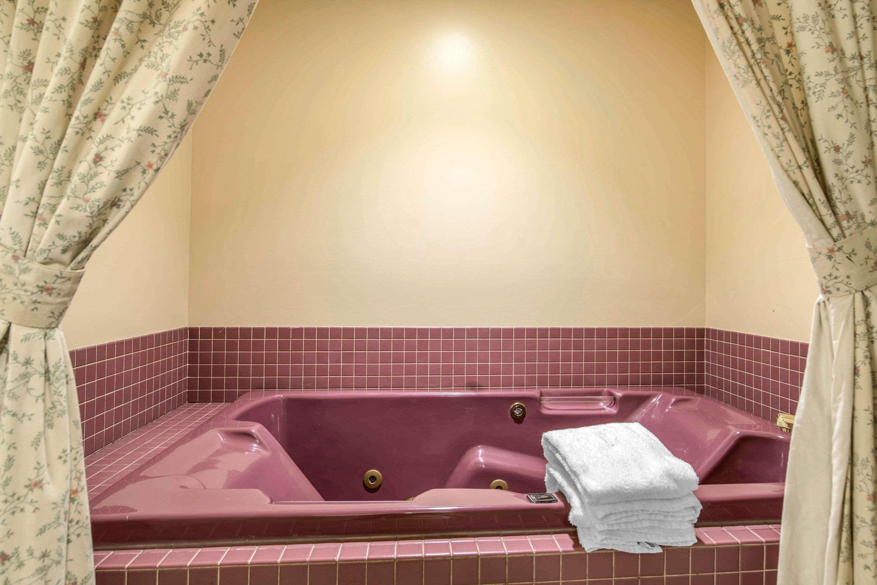 Rodeway Inn Rutland - photo 27