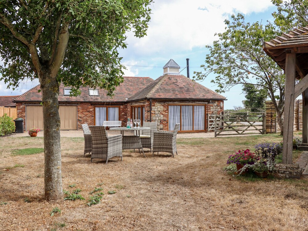 Baa Lamb Cottage — 4-Star Luxury Hotel in Romney Marsh, United Kingdom
