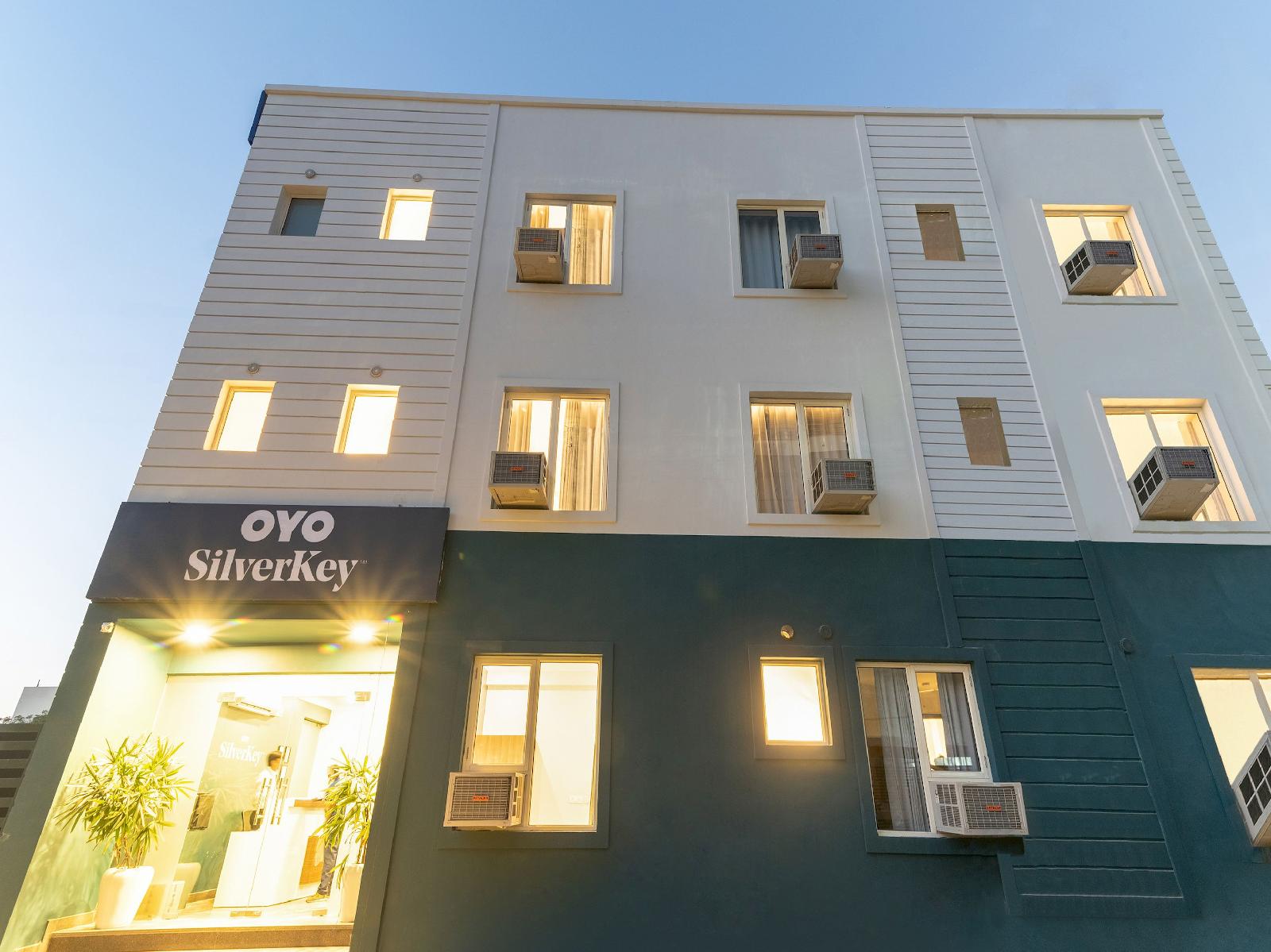 SilverKey Executive Stays 19650 Huda Star Mall