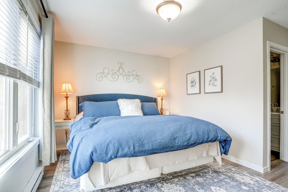 Modern Townhome at Wintergreen Resort - photo 17